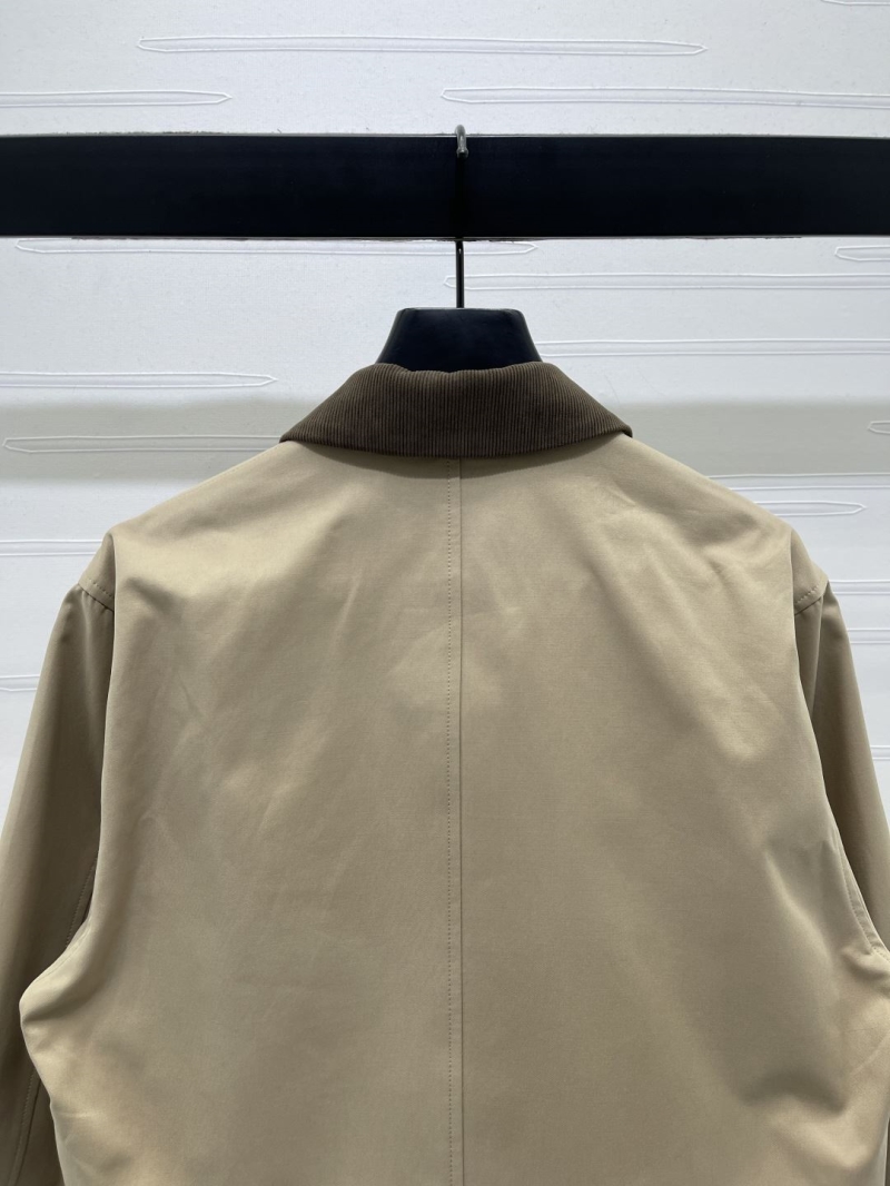 Pra*a outwear